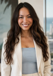Vana Noelle Leong